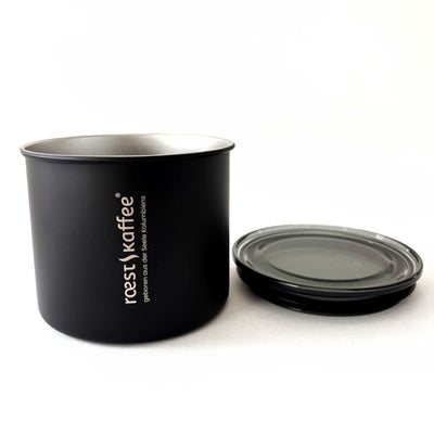 Airscape Kaffeedose aus Edelstahl von roestkaffee, gefüllt mit frischen Kaffeebohnen zur aromadichten Aufbewahrung.